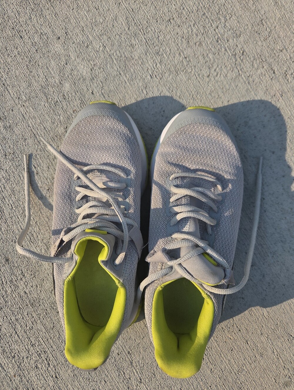 Puma Kids Gray Golf Shoes with Neon Yellow Accents